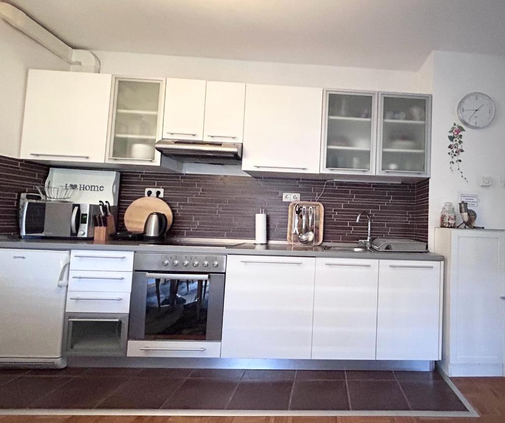 Apartment Sweet Dreams-Close To Zoo,Dinamo Stadium And The City Center Загреб Екстер'єр фото